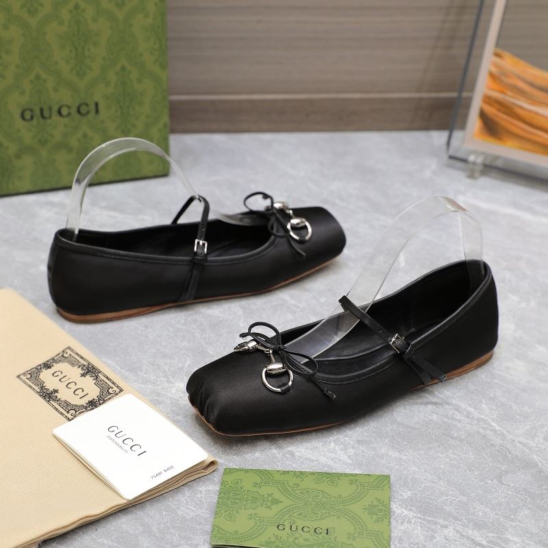 Gucci Flat Shoes